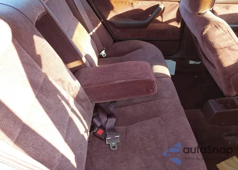 1992 Honda Accord Ex from USA, damaged, VIN 1HGCB7674NA024910